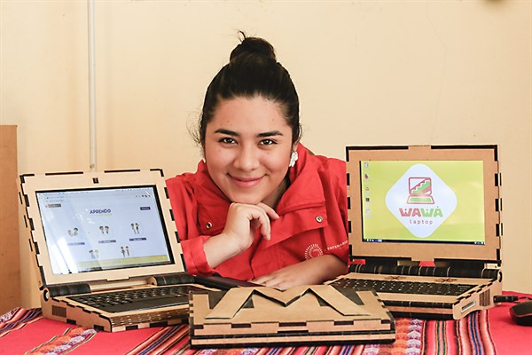 Alejandra Carrasco - Wawa Laptop